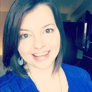 Meet your Posher, Stephany